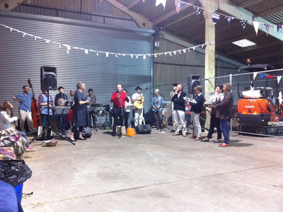 Welcome speeches in the barn