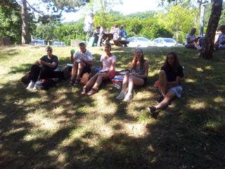 Lunch by the river Aff in La Gacilly