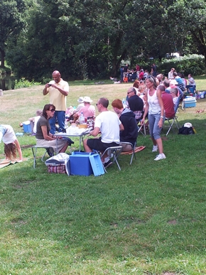 Picnic by the Abbaye